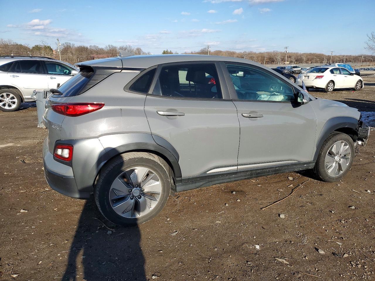 2021 Hyundai Kona Limited - Image 3