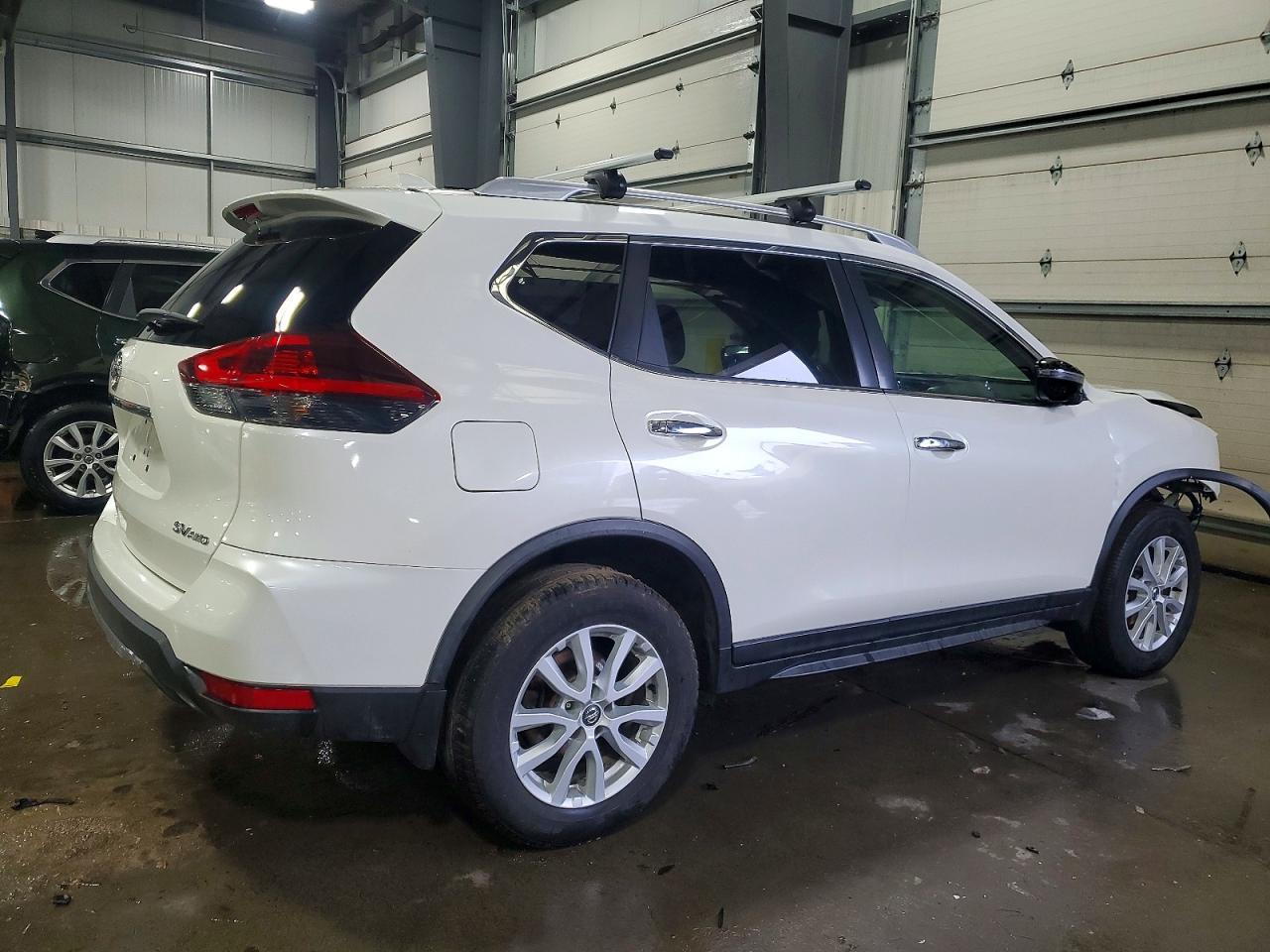 2018 Nissan Rogue Sv - Image 3