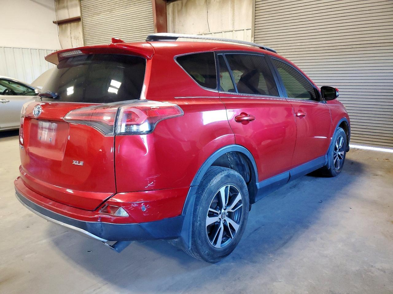 2017 Toyota Rav4 Xle - Фото 3