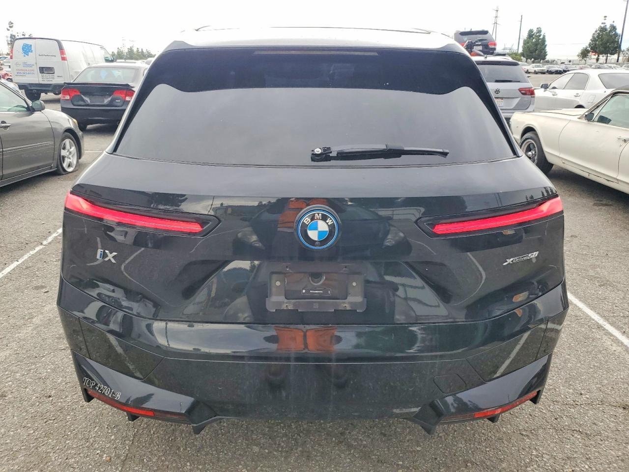 2024 BMW Ix xDrive50 - Image 6