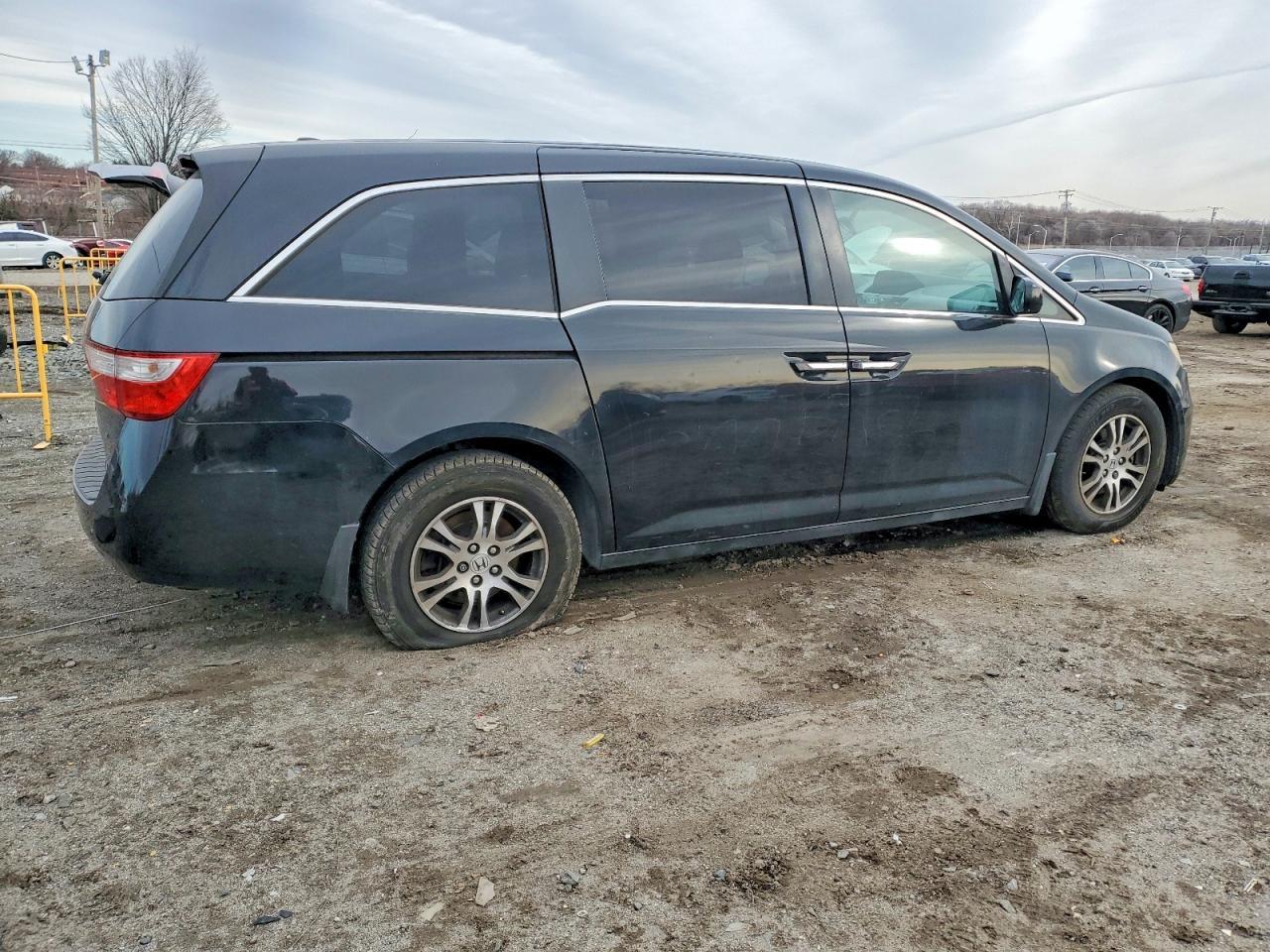 2011 Honda Odyssey Exl - Image 3