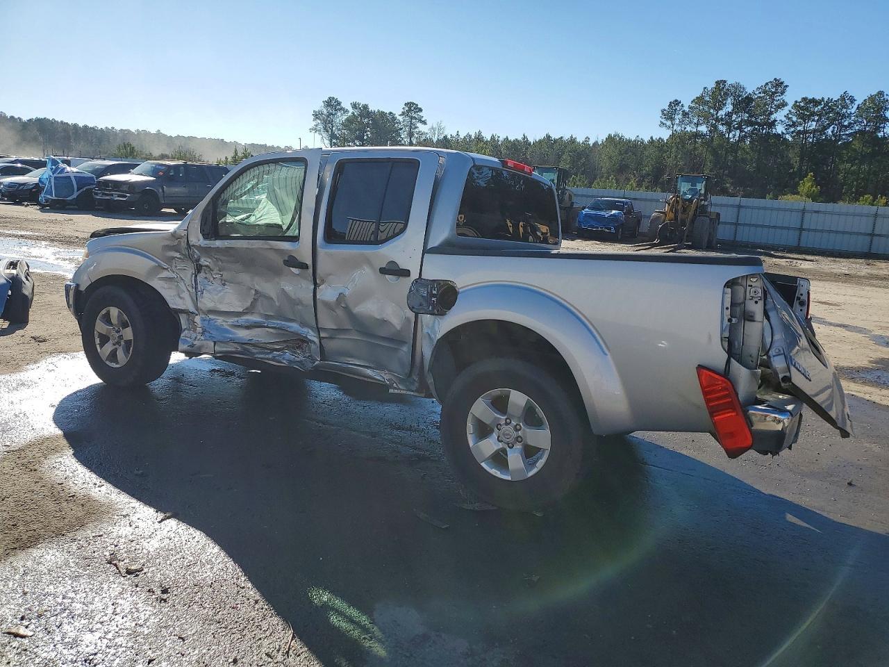 2011 Nissan Frontier S - Фото 2