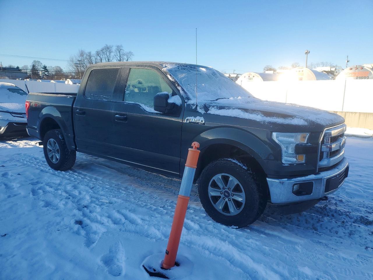 2015 Ford F150 Supercrew - Image 4
