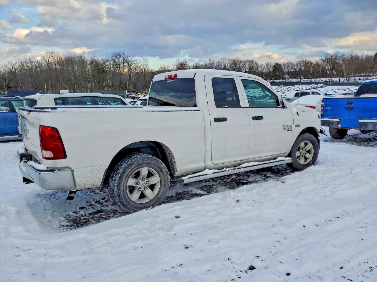 2019 Ram 1500 Classic Tradesman - Фото 3