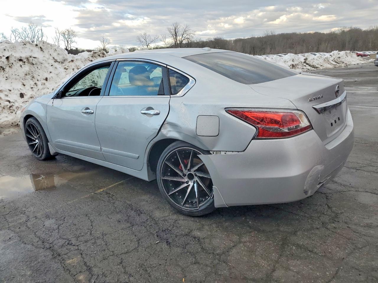 2015 Nissan Altima 2.5 - Фото 2