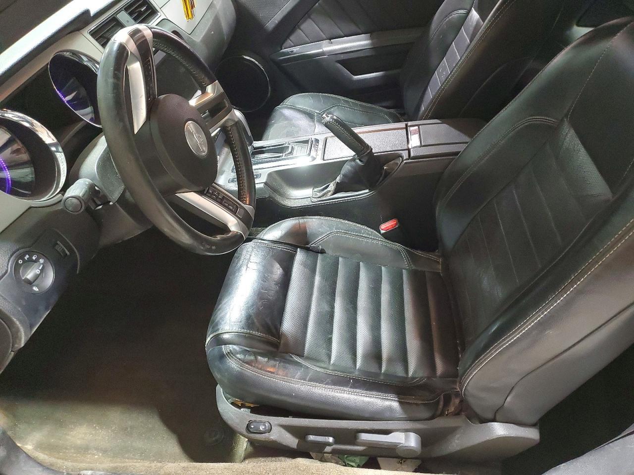 2014 Ford Mustang - Image 7