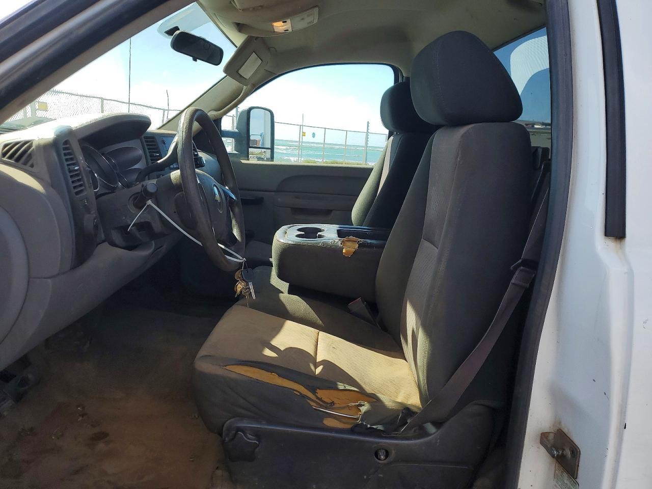 2014 Chevrolet Silverado Utility / Service Truck - Image 7