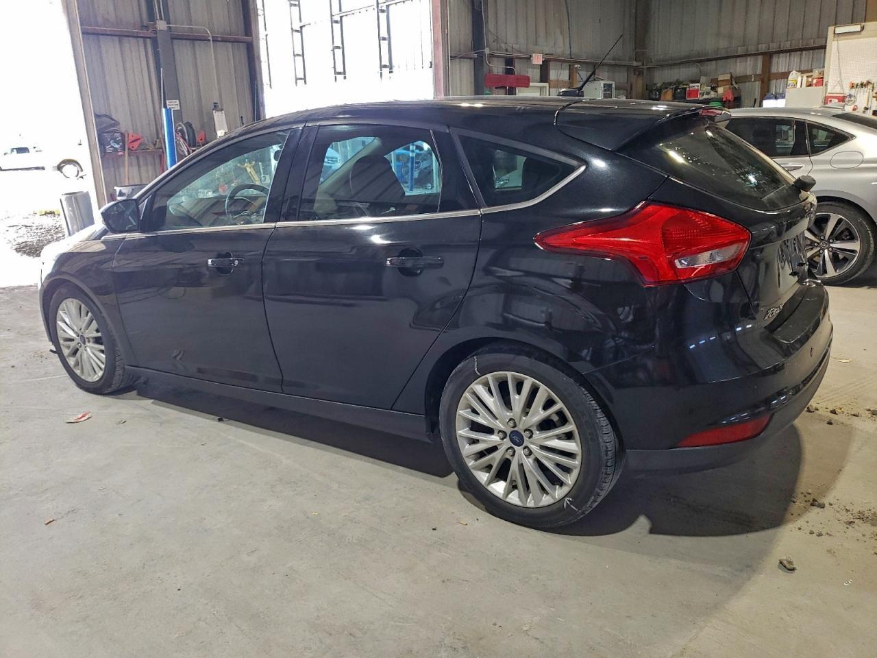 2015 Ford Focus Titanium - Фото 2