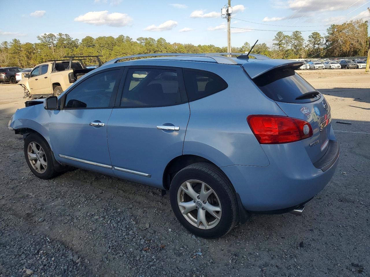 2011 Nissan Rogue S - Фото 2