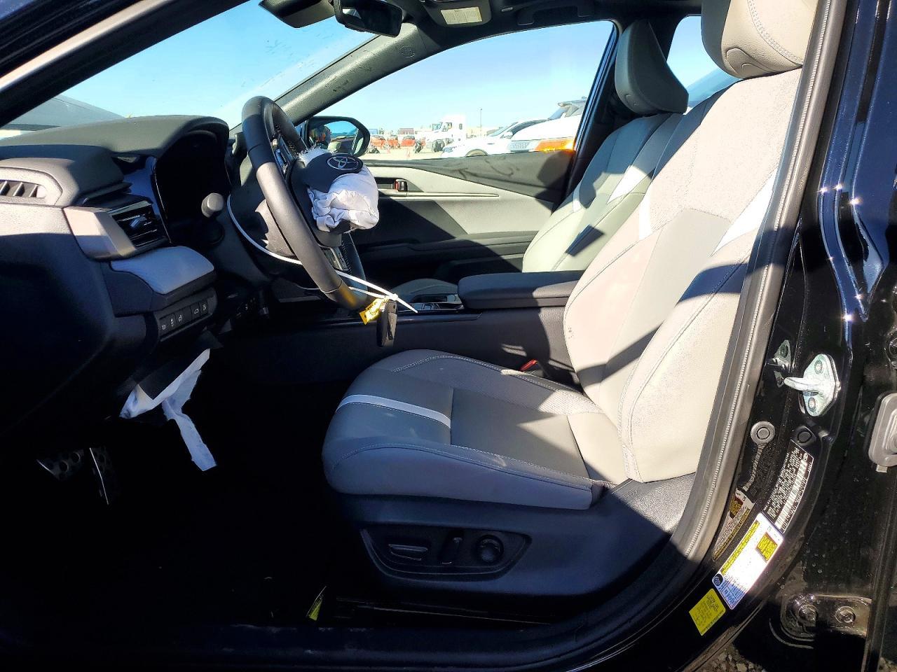 2025 Toyota Camry Se - Фото 7