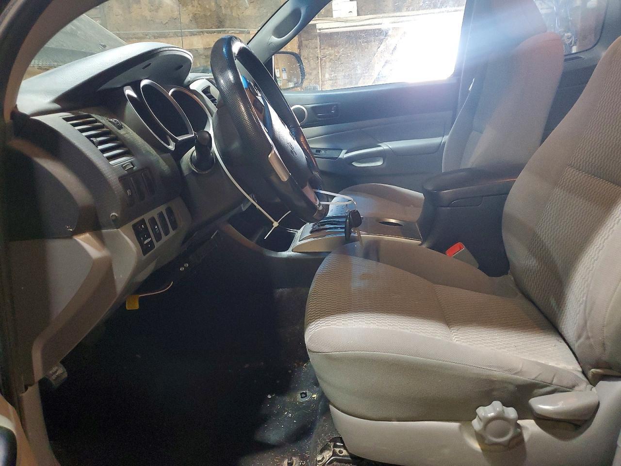 2014 Toyota Tacoma - Image 7