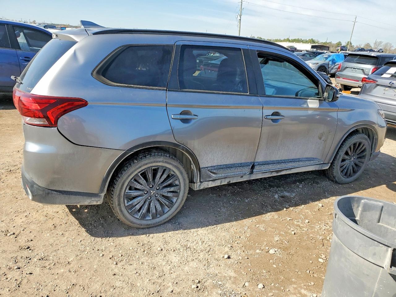 2020 Mitsubishi Outlander Se - Image 3