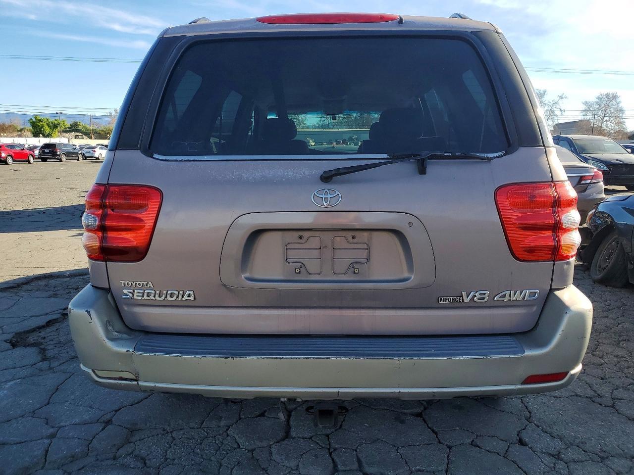 2002 Toyota Sequoia - Image 6