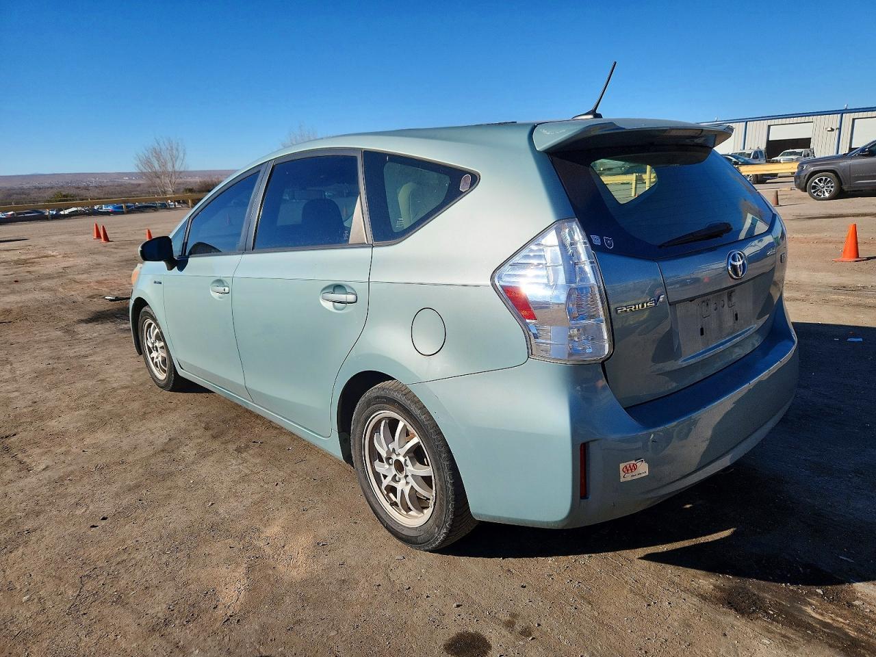 2013 Toyota Prius V - Фото 2