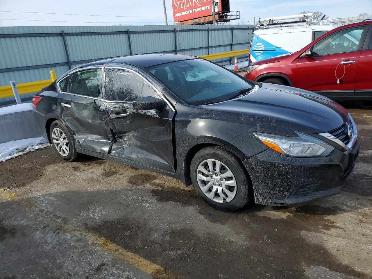 2017 Nissan Altima 2.5 - Image 4