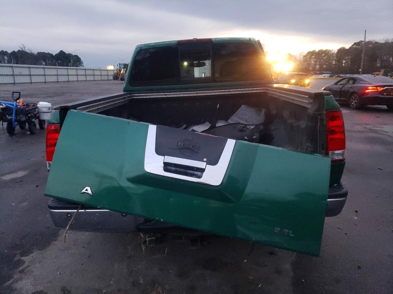 2004 Nissan Titan Xe - Фото 6
