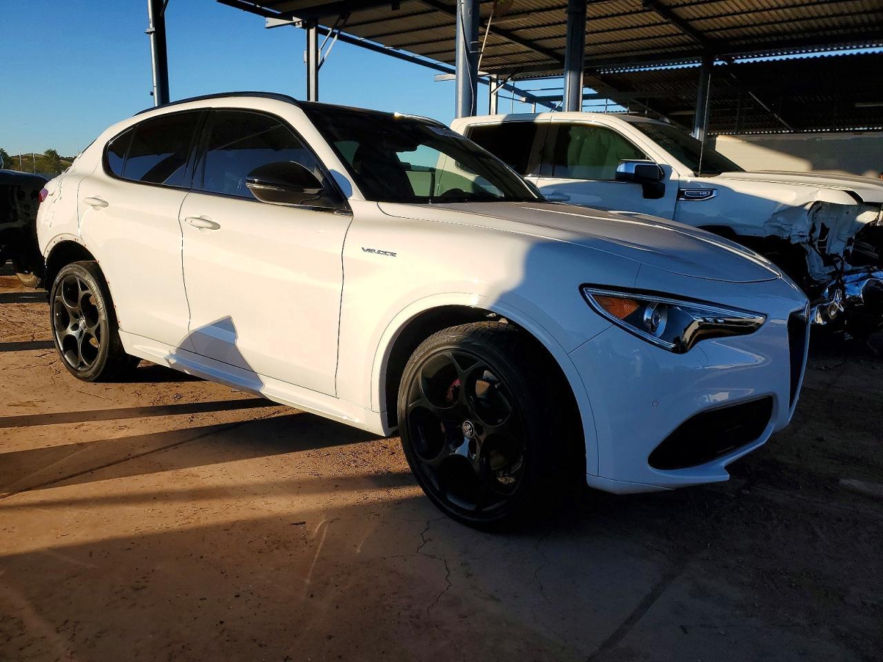 2022 Alfa Romeo Stelvio Ti - Image 4