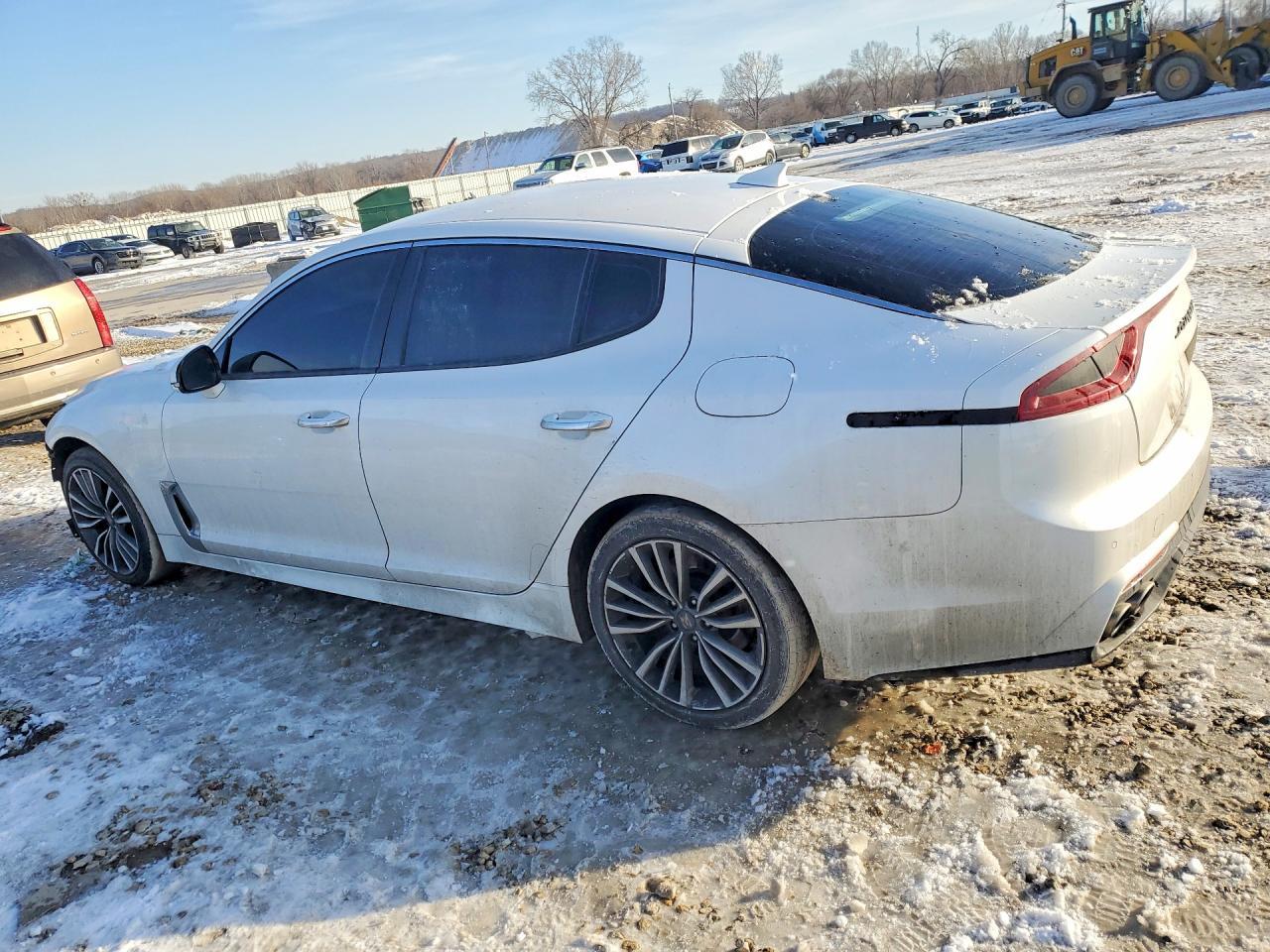 2019 Kia Stinger - Фото 2