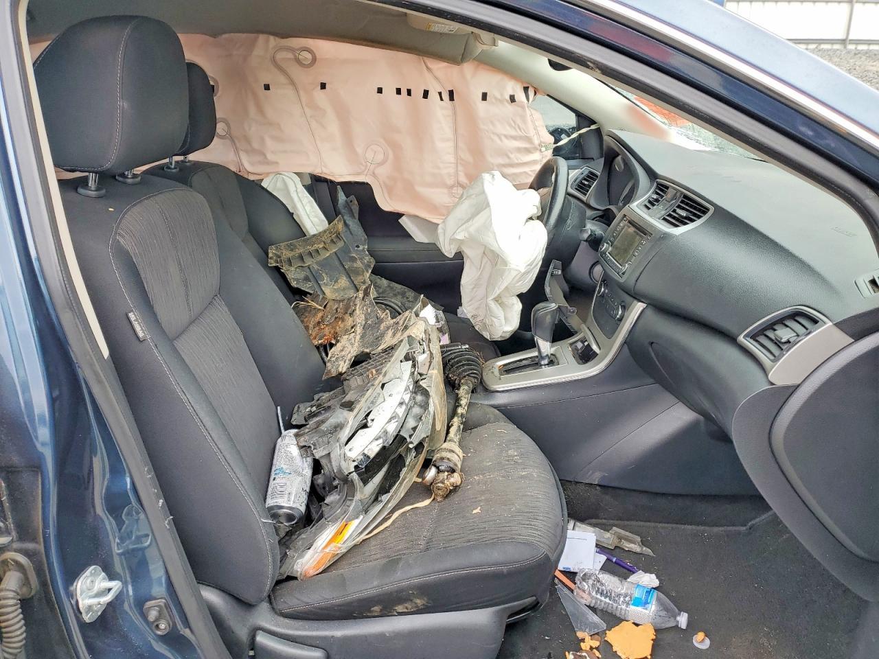 2015 Nissan Sentra - Image 7