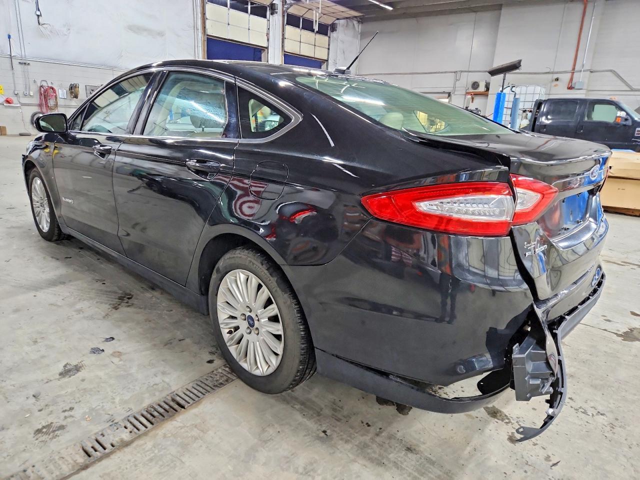 2014 Ford Fusion Se Hybrid - Фото 2