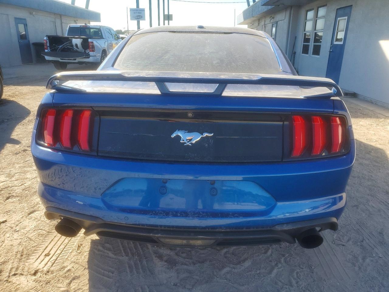 2018 Ford Mustang - Фото 6