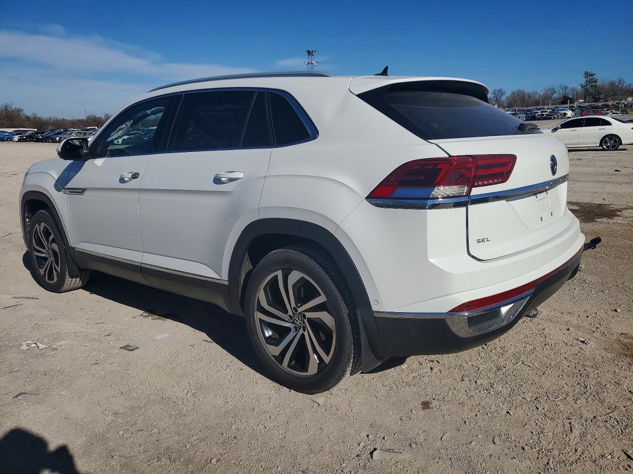 2021 Volkswagen Atlas Cross Sport Sel Premium - Image 2