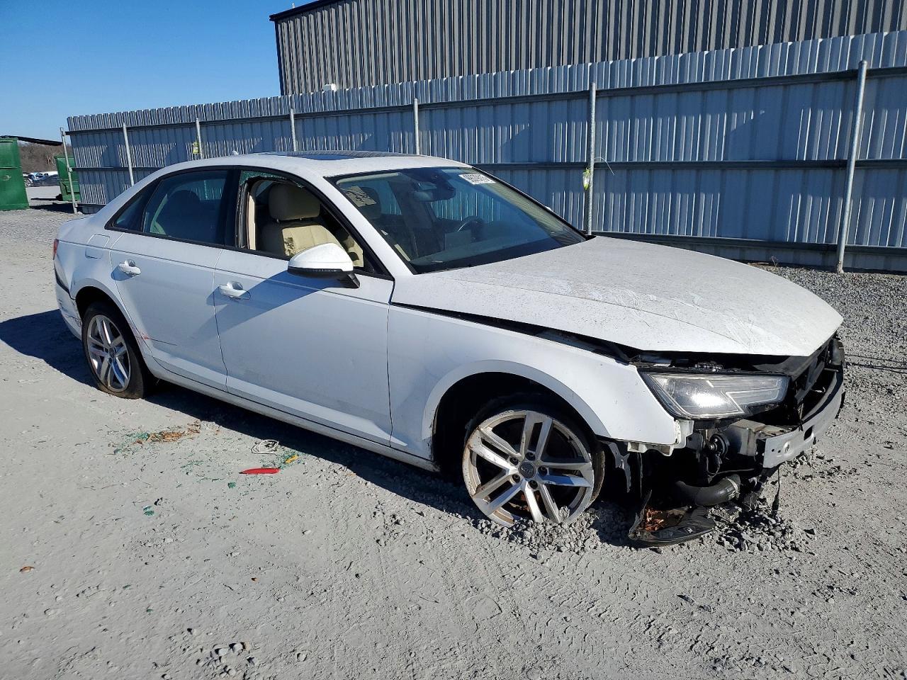2017 Audi A4 Ultra Premium - Фото 4