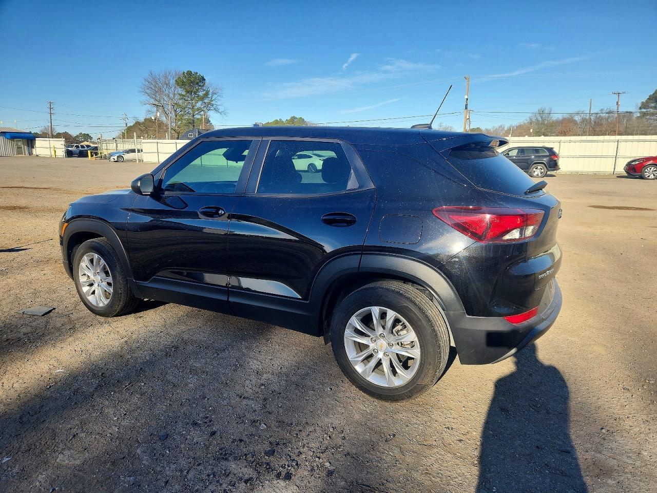 2021 Chevrolet Trailblazer Ls - Image 2