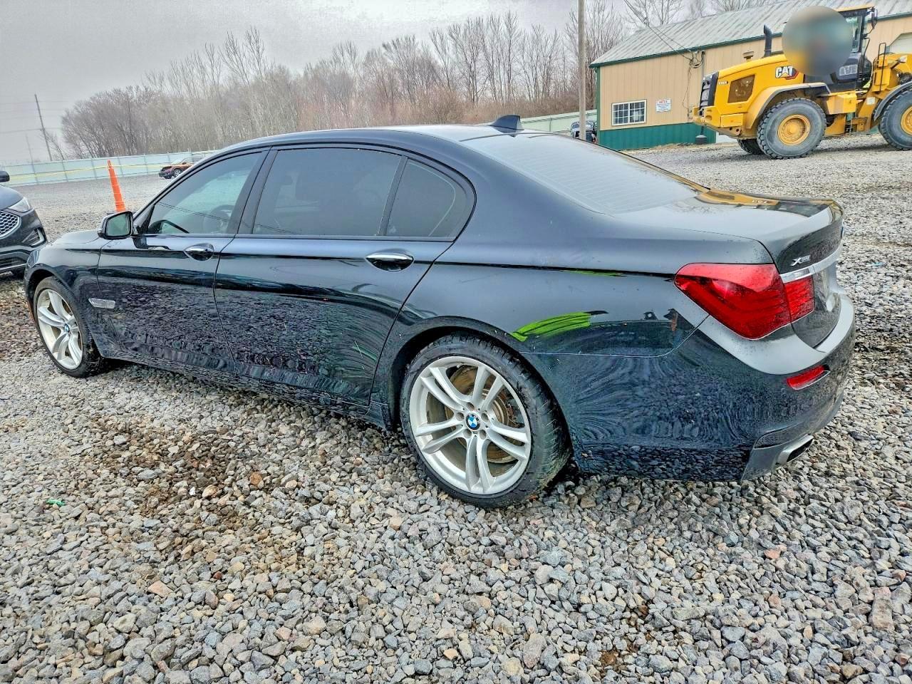 2014 BMW 750 Lxi - Фото 2