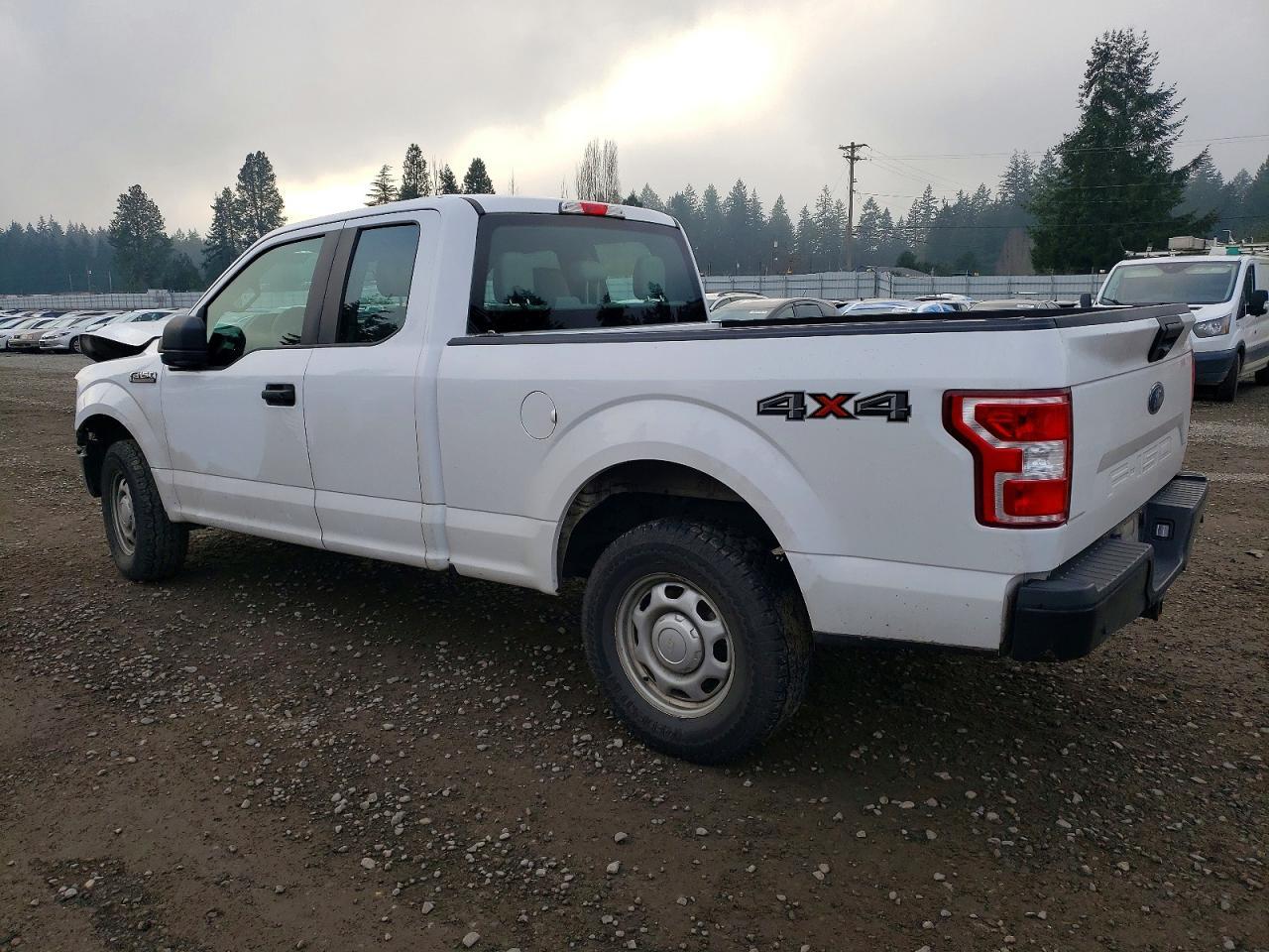 2020 Ford F150 Super Cab - Фото 2