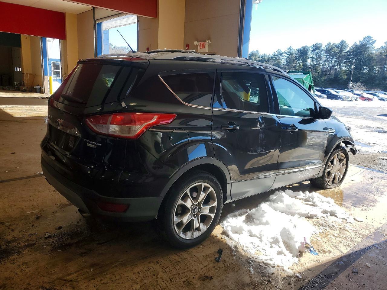2015 Ford Escape Titanium - Image 3