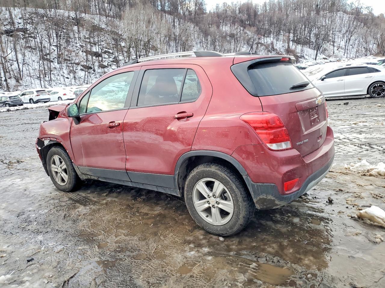 2022 Chevrolet Trax 1Lt - Image 2