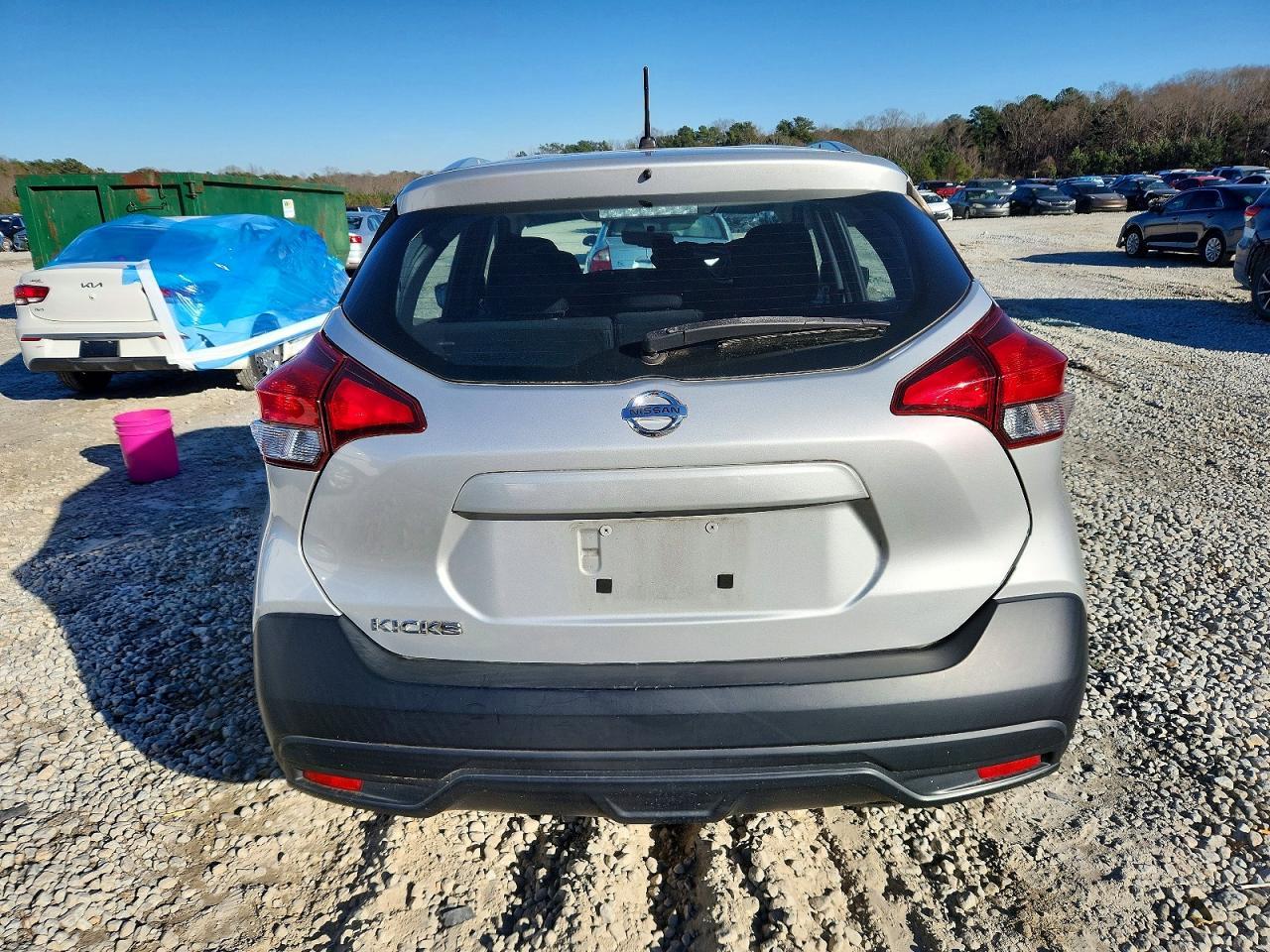 2018 Nissan Kicks S - Image 6