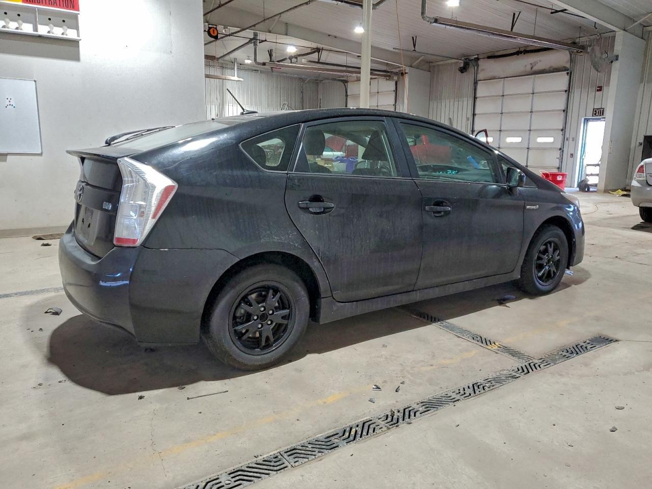 2010 Toyota Prius - Фото 3