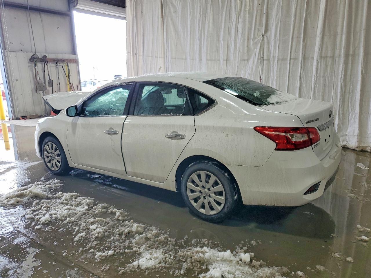 2019 Nissan Sentra S - Фото 2