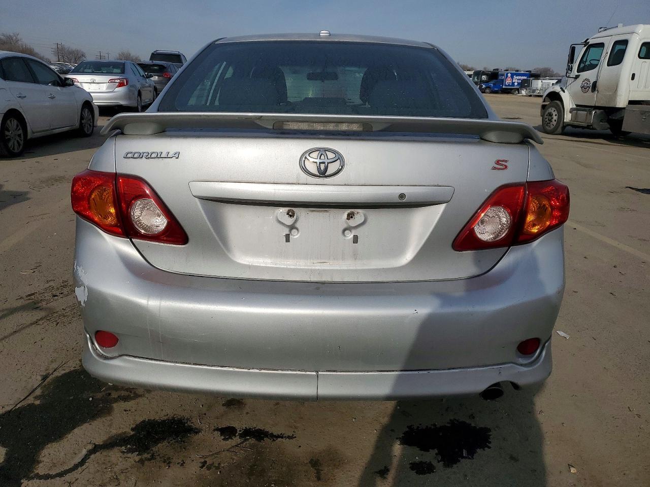2010 Toyota Corolla - Фото 6