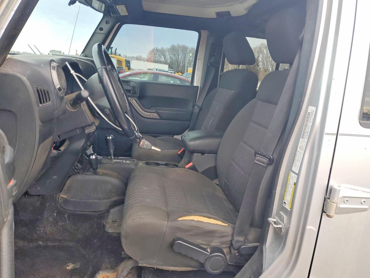 2012 Jeep Wrangler Unlimited Sport - Фото 7