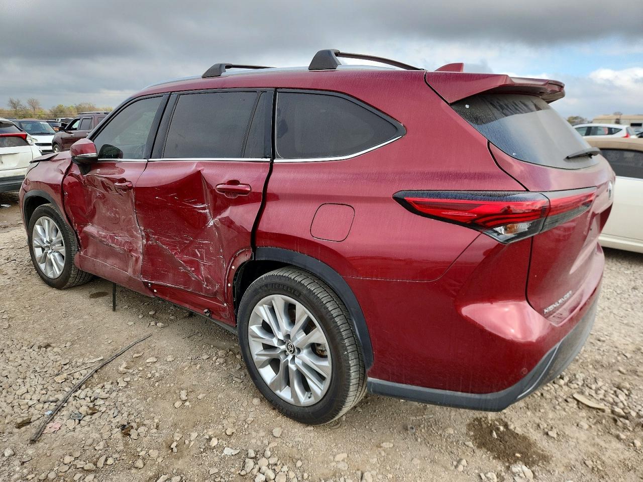 2021 Toyota Highlander Limited - Фото 2