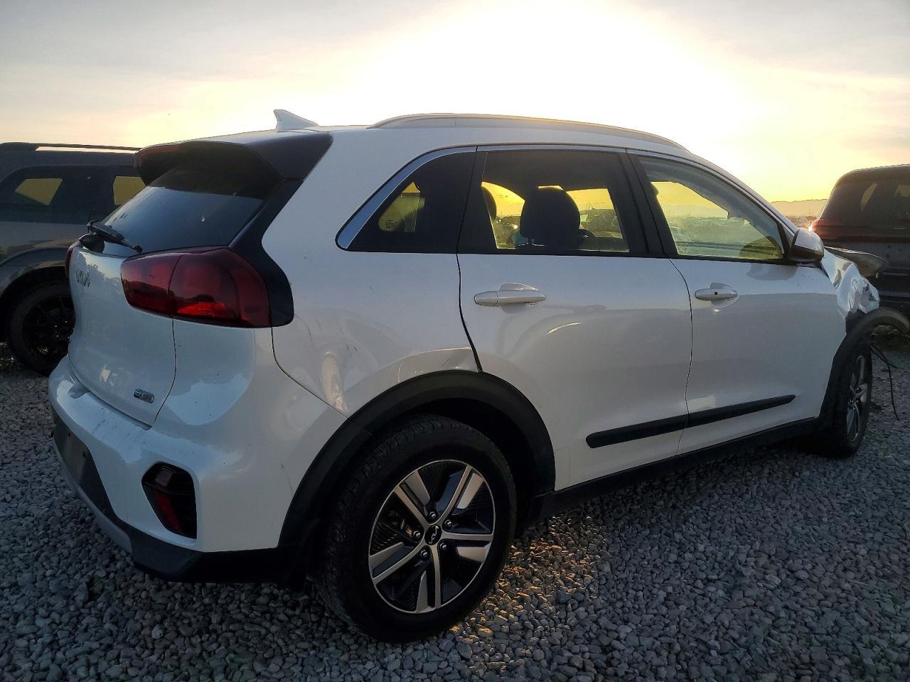2022 Kia Niro Lx - Фото 3