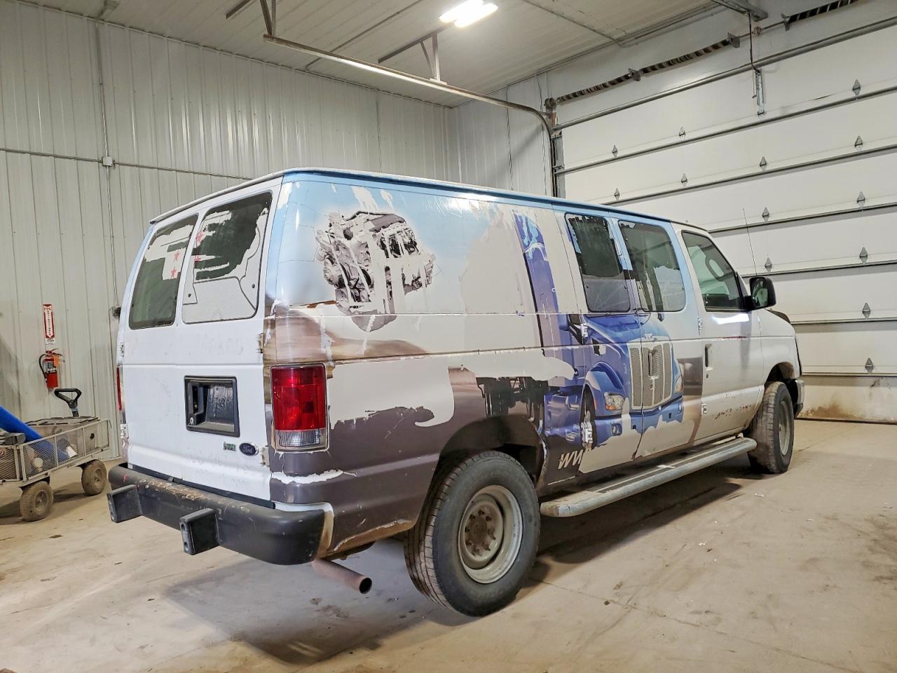2013 Ford E250 Delivery Van - Image 3