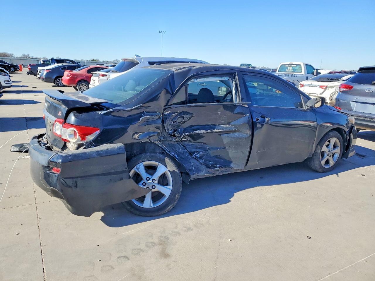 2011 Toyota Corolla S - Фото 3