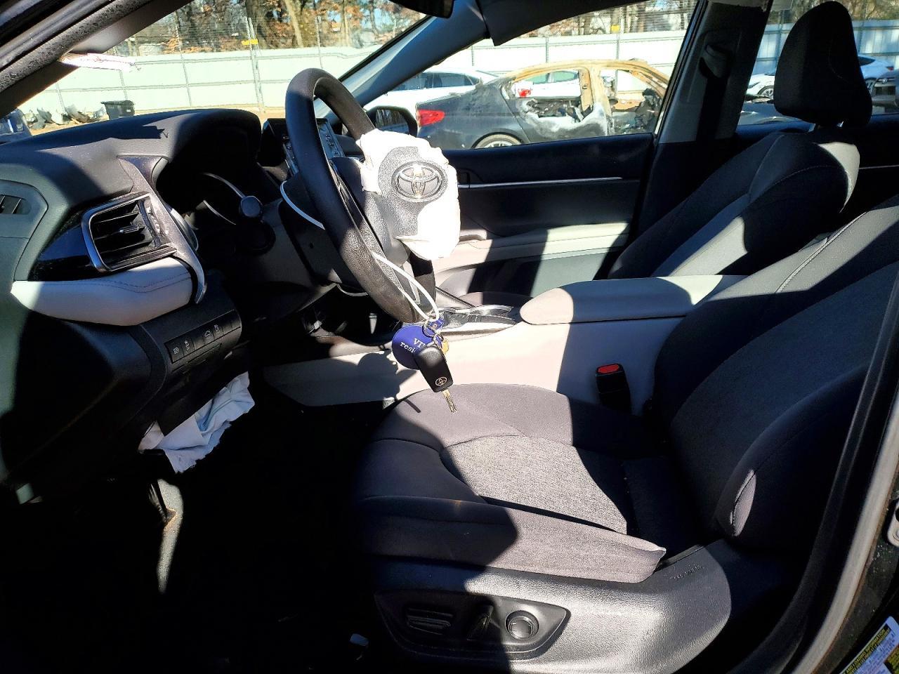 2023 Toyota Camry Le - Фото 7