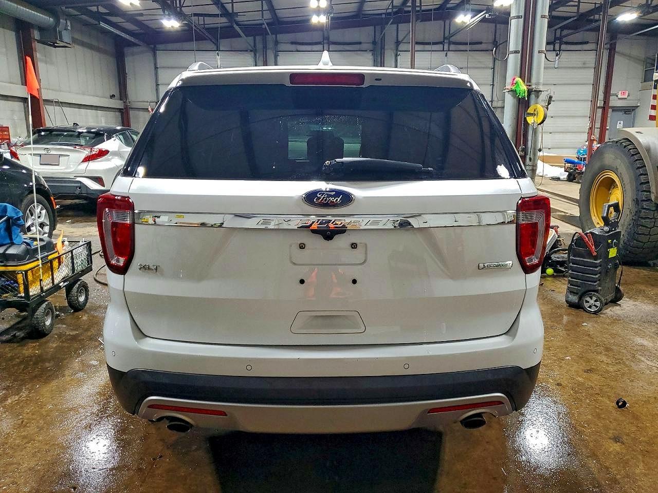 2017 Ford Explorer Xlt - Image 6