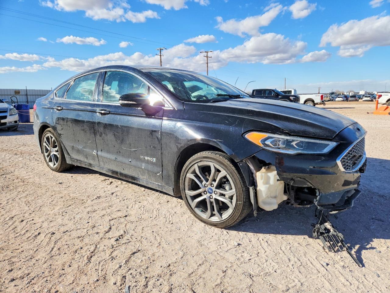 2019 Ford Fusion Titanium - Image 4