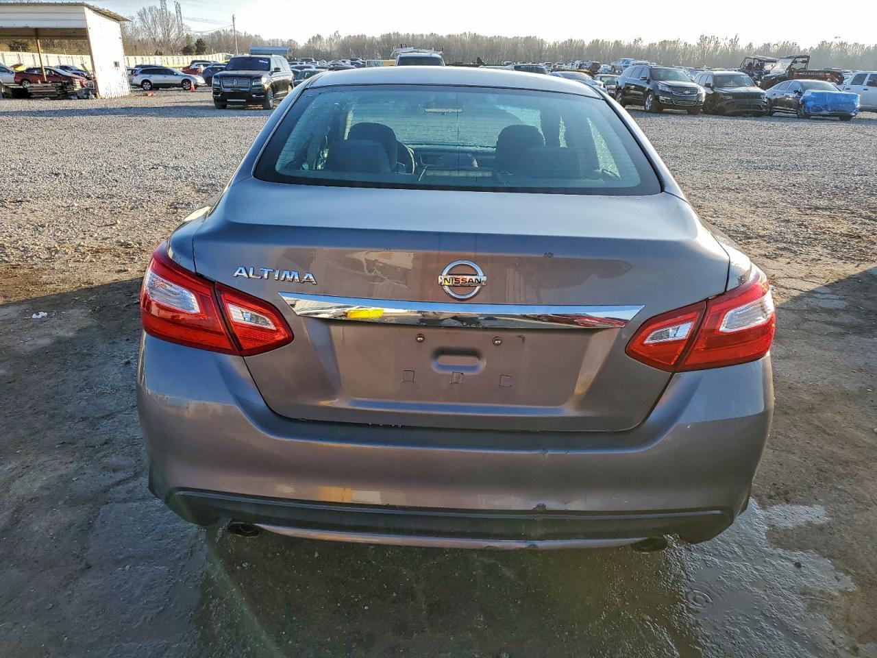 2016 Nissan Altima 2.5 - Фото 6