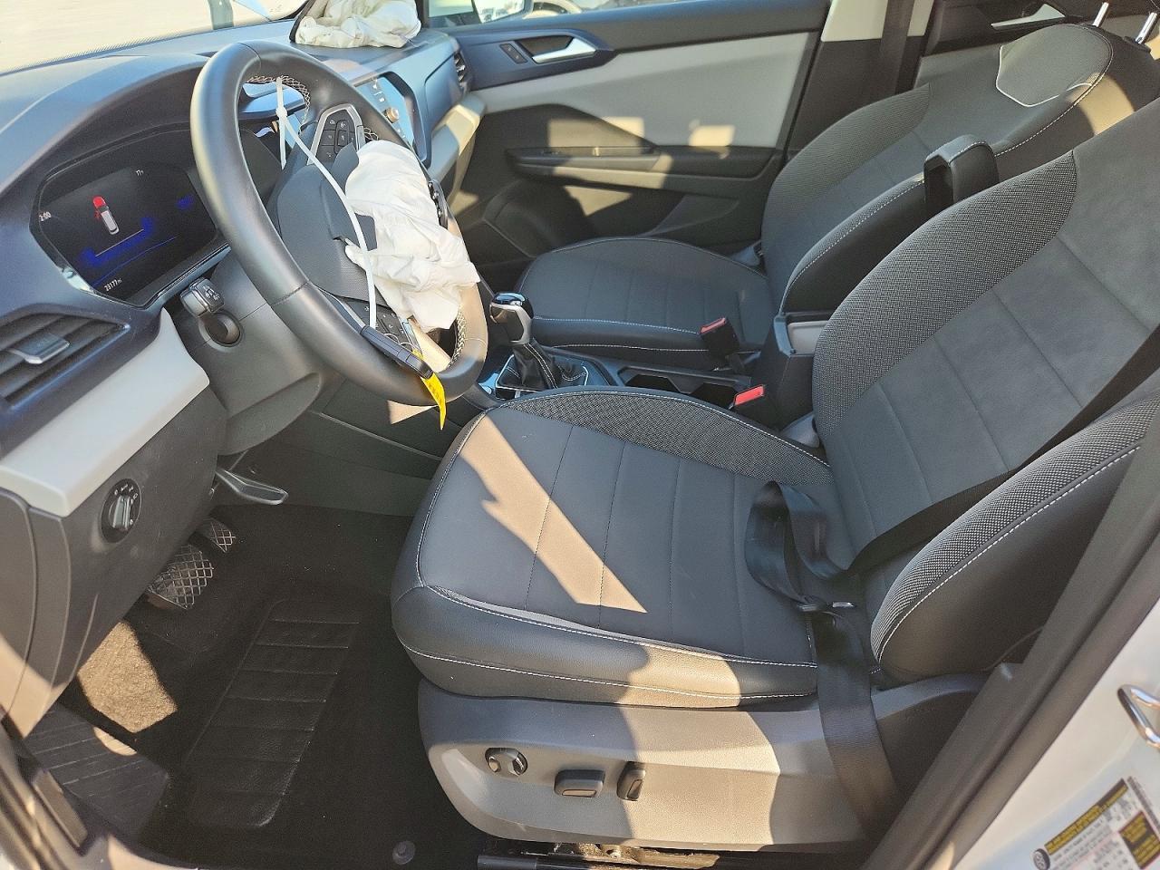 2023 Volkswagen Taos Se - Image 7