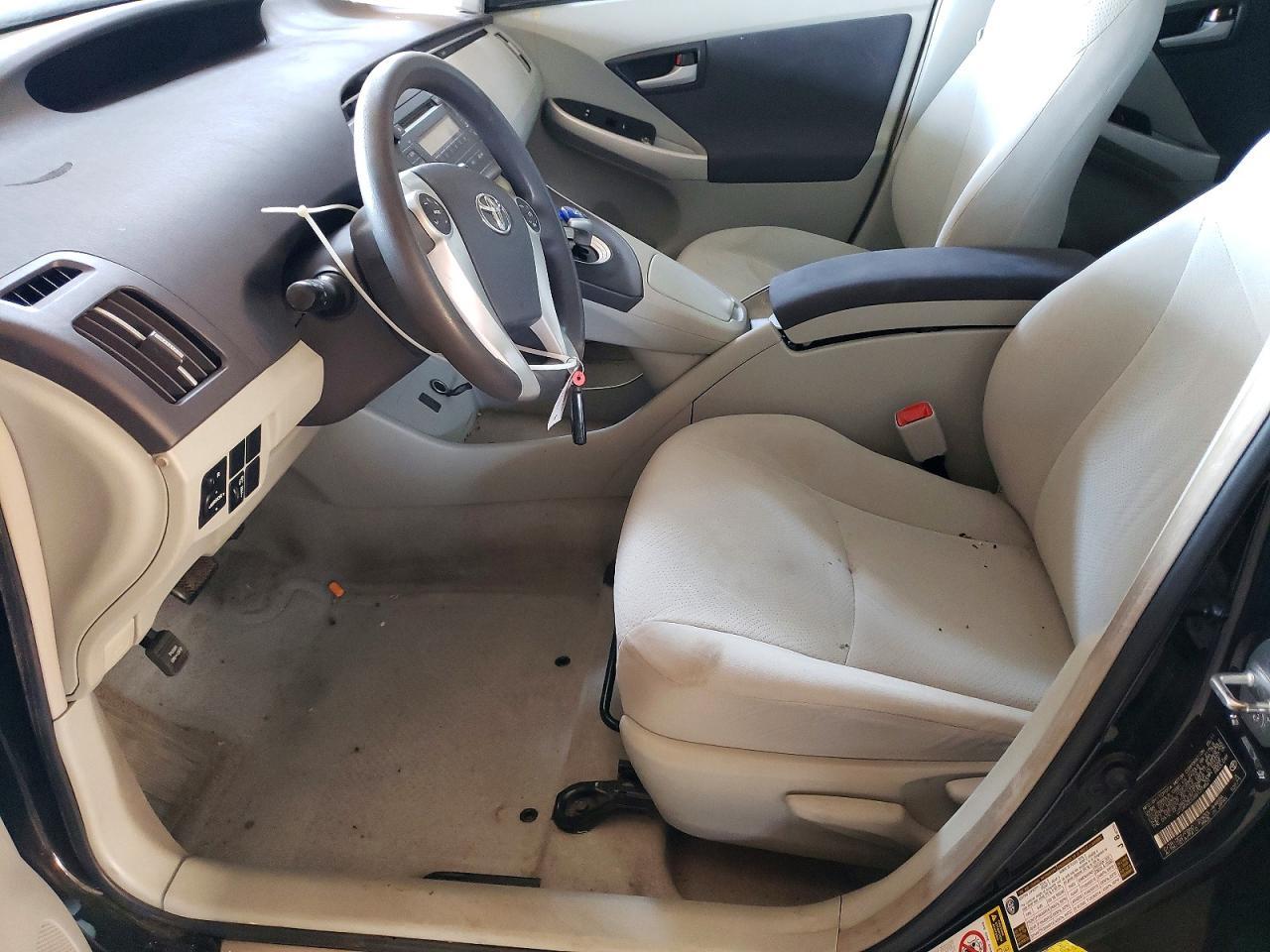 2011 Toyota Prius - Image 7