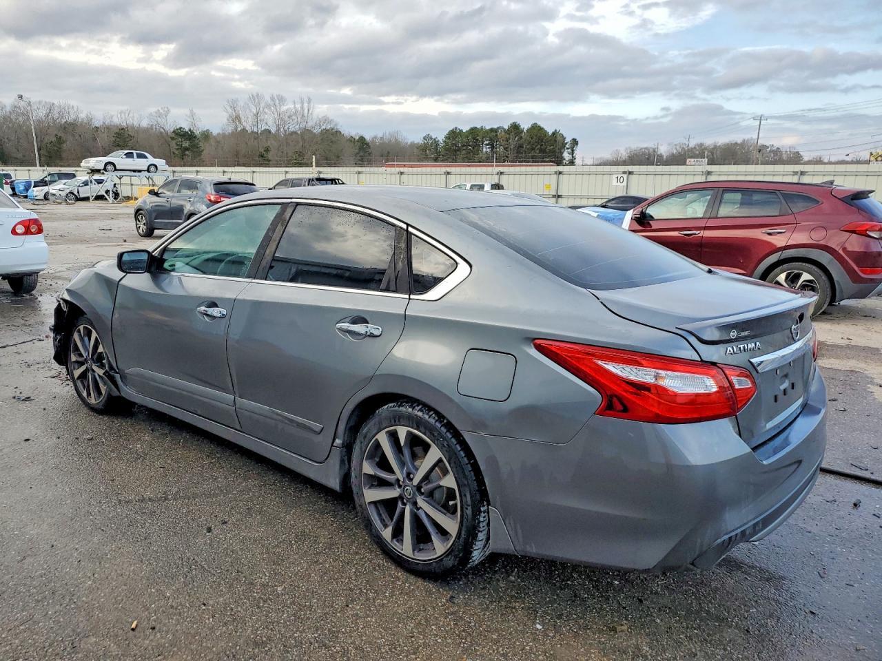 2016 Nissan Altima 2.5 - Фото 2