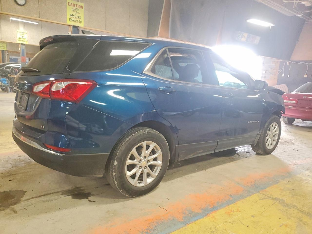 2020 Chev Equinox - Фото 3