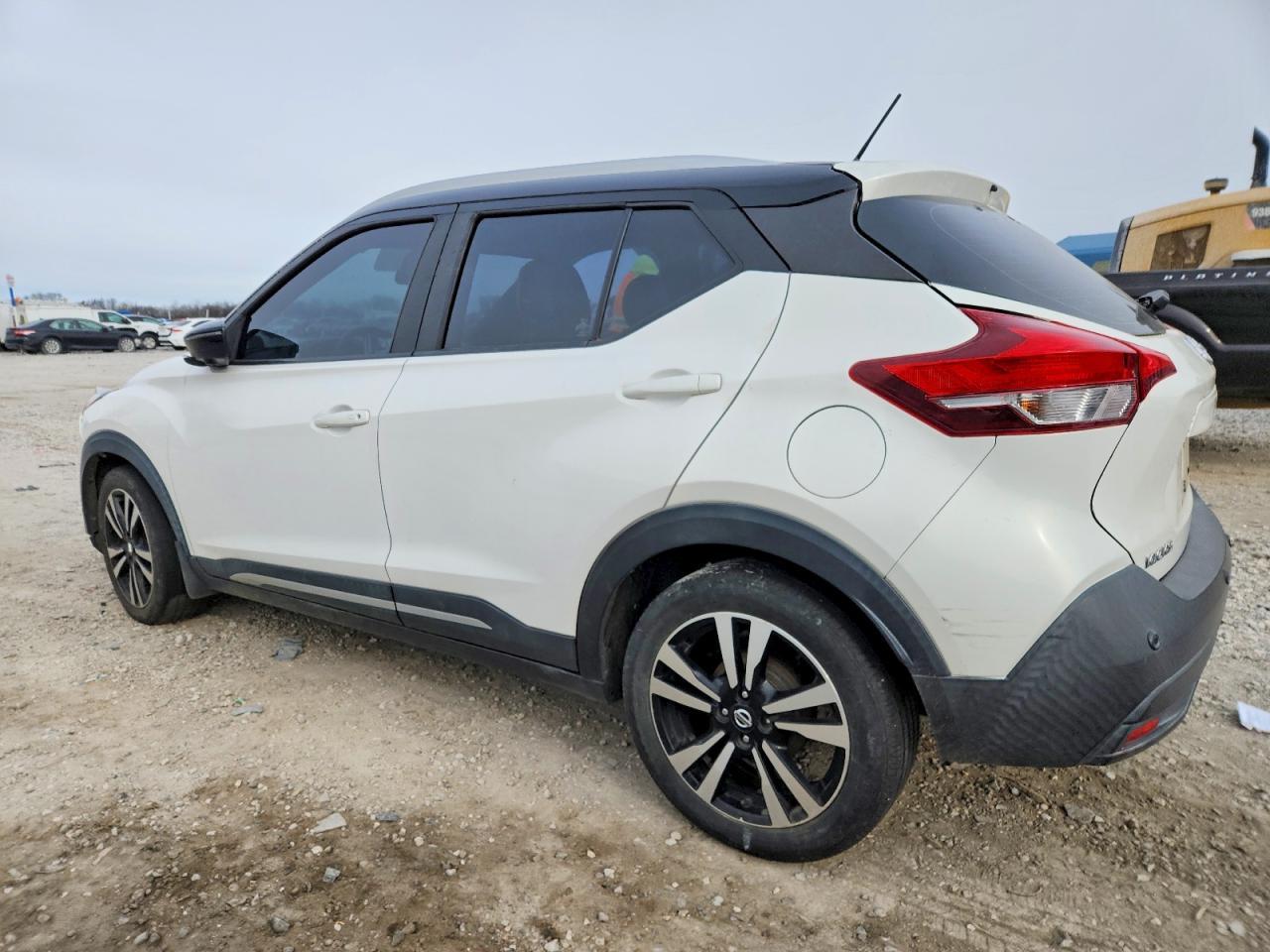 2020 Nissan Kicks Sr - Фото 2